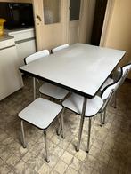 Table Formica , 4 chaises et 2 tabourets, Comme neuf