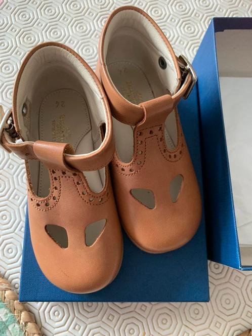 Bruine leren sandalen Zecchino D’Oro – unisex, maat 24, Kinderen en Baby's, Babykleding | Schoentjes en Sokjes, Ophalen of Verzenden
