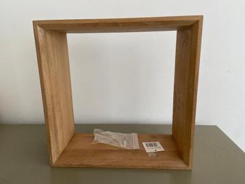 Wandrekje in massief eik 35x35 cm beschikbaar voor biedingen