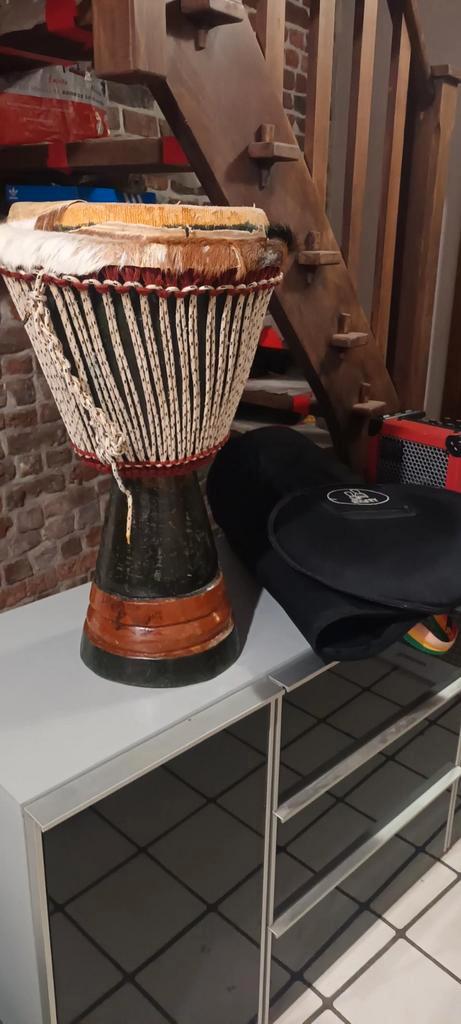 Authentieke Afrikaanse djembé, Muziek en Instrumenten, Percussie, Zo goed als nieuw, Ophalen
