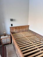 Steigerhouten bed met nachtkastje, Neuf, Queen size, Enlèvement, 120 cm