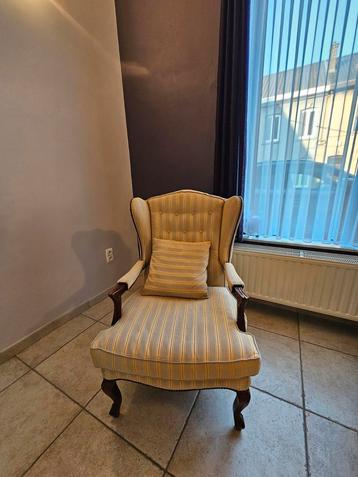2 fauteuils de style Louis XV beschikbaar voor biedingen