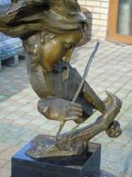 statue art moderne , la femme au violon en bronze signé ., Jardin & Terrasse, Statues de jardin, Autres types, Autres matériaux