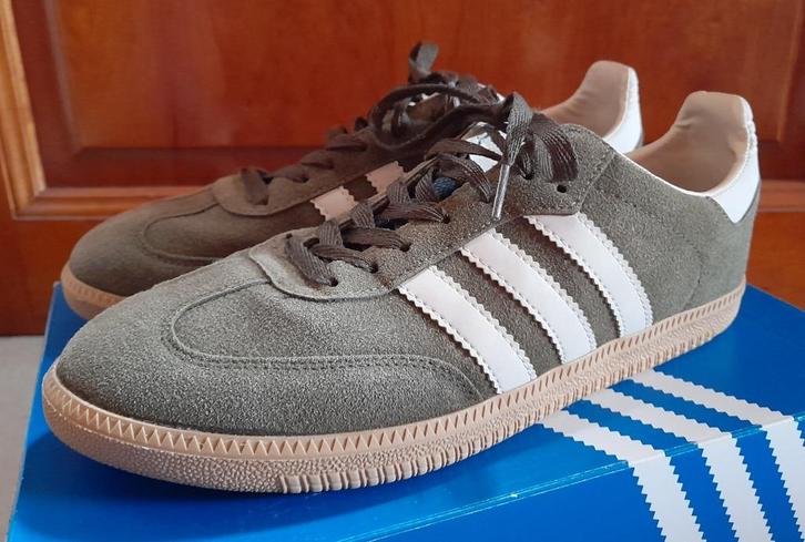 43 Adidas Originals SAMBA orbit green / gum, Kleding | Heren, Schoenen, Zo goed als nieuw, Sneakers, Overige kleuren, Ophalen of Verzenden