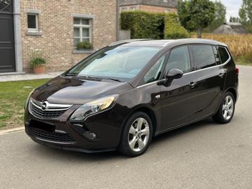 Opel zafira Benzine/Automaat beschikbaar voor biedingen