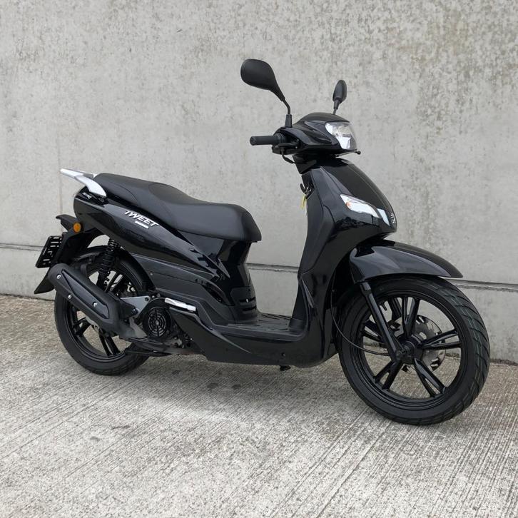 PEUGEOT TWEET 125 BJ 2024, Fietsen en Brommers, Scooters | Peugeot, Gebruikt, Benzine, Ophalen