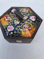 klein 6 hoekig doosje met email, Antiek en Kunst, Ophalen of Verzenden