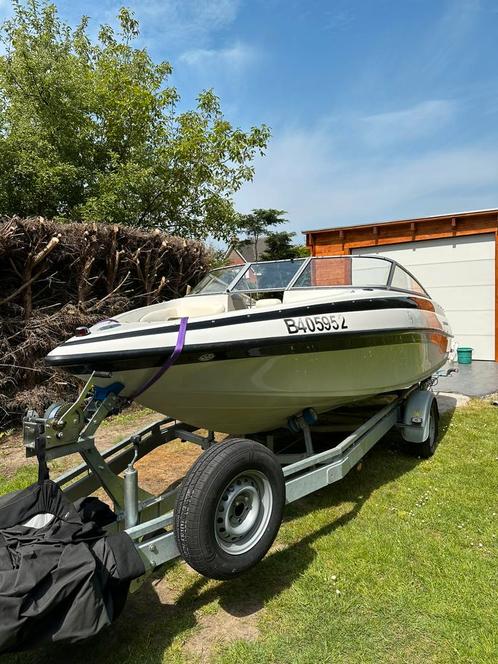 Speedboot Crownline 180, Watersport en Boten, Speedboten, Gebruikt, 3 tot 6 meter, Benzine, 120 tot 200 pk, Polyester, Binnenboordmotor