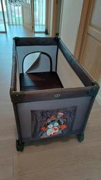 Babyreisbed grijs  met matras., Enlèvement, Comme neuf, Matelas