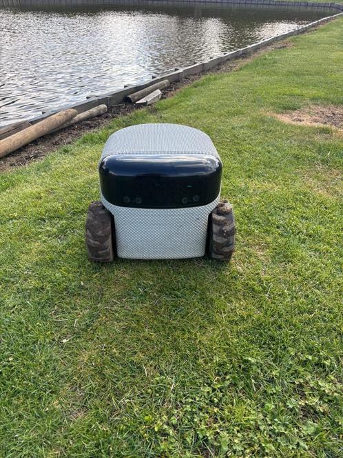 Willow robotmaaier, Tuin en Terras, Robotmaaiers, Gebruikt, Met regensensor, Bestuurbaar via app, Ophalen