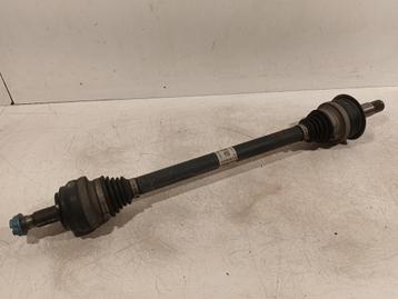 AANDRIJFAS LINKS ACHTER C (W205) (A2053504019) beschikbaar voor biedingen