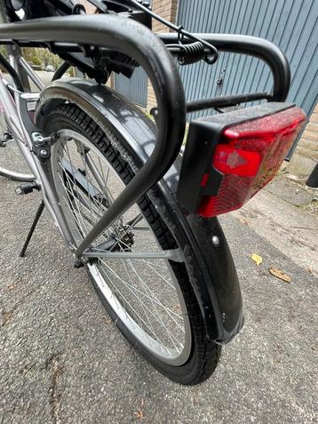 Luna Holland damesfiets 28’ nog nooit gereden beschikbaar voor biedingen