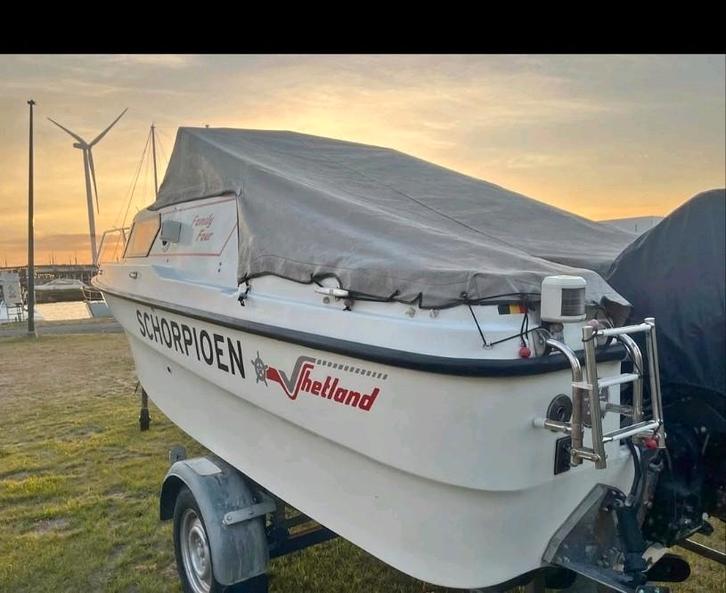 Familie boot 40 pk geen vaarbewijs nodige, Watersport en Boten, Motorboten en Motorjachten, Zo goed als nieuw, Polyester, Benzine
