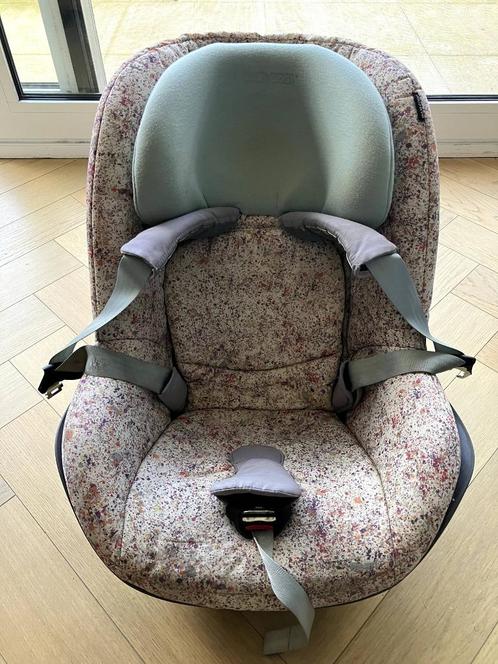 Maxi Cosi Pearl (Floral) + beschermhoes Timboo (Grijs), Enfants & Bébés, Sièges auto, Utilisé, Maxi-Cosi, 9 à 18 kg, Isofix, Dossier réglable