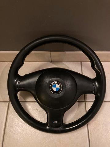 Volant bmw M  disponible aux enchères