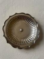 Massief zilver schoteltje ‘a mignardise’. Eerste helft XVIII, Antiek en Kunst, Verzenden, Zilver