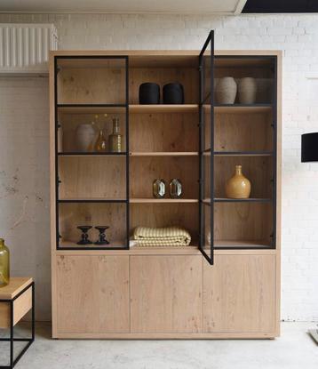 Buffetkast Oak Showmodel van €2699 NU €1499 beschikbaar voor biedingen