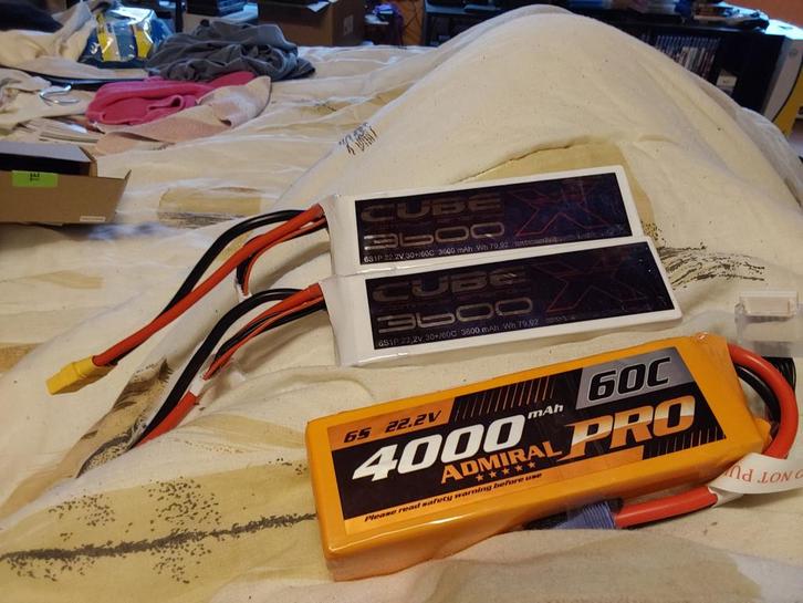 3 rc 6cell batterijen, Hobby en Vrije tijd, Modelbouw | Radiografisch | Overige, Zo goed als nieuw, Ophalen of Verzenden