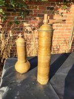 2 antieke oosterse cylindrische koffiemolens met hendel, Ophalen of Verzenden
