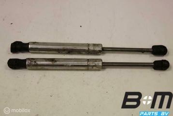 Set gasdrukveren achterklep VW Passat B5 beschikbaar voor biedingen