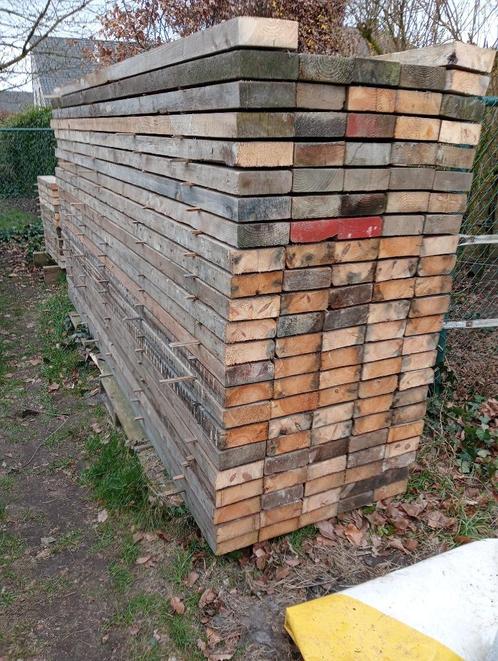 houtenbalken 17cm op 6,3cm tussen de 425cm en de 110cm lang, Doe-het-zelf en Bouw, Hout en Planken, Gebruikt, Balk, Vuren, 300 cm of meer