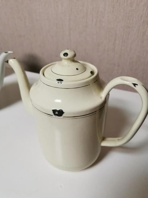 Koffiekan - Koffiepot wit antiek H 20 -22 cm, B 9 cm, Antiek en Kunst, Antiek | Servies los, Ophalen