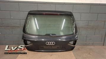 Achterklep van een Audi A4 (LZ9Y) beschikbaar voor biedingen