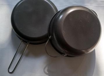 Deux casseroles de camping  beschikbaar voor biedingen