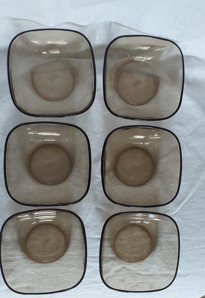 Gerookte glazen schalen van Seca, Antiek en Kunst, Antiek | Servies los, Ophalen of Verzenden