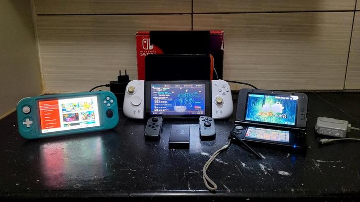 Switch V1 Unpatched (CFW) + 3DS XL Silver + Switch Lite, Games en Spelcomputers, Spelcomputers | Nintendo Switch Lite, Gebruikt