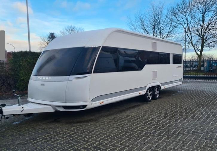 *NIEUWSTAAT* Hobby Premium 650 UFF, bj. 2020, Caravans en Kamperen, Caravans, Particulier, tot en met 4, 1500 - 2000 kg, Rondzit