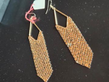 Juwelen....oorbellen hangers beschikbaar voor biedingen
