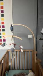 Mobile musical de lit bébé en bois naturel, avec personnages, Enlèvement, Comme neuf, Mobile