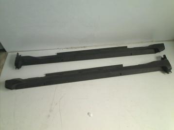 SIDESKIRT SET Toyota C-HR (X1,X5) (01-2016/-) (75852F4010-) beschikbaar voor biedingen