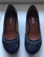 VINTAGE BLAUWE LEDEREN DAMES PUMPS maat 39, Kleding | Dames, Ophalen, Zo goed als nieuw, Pumps