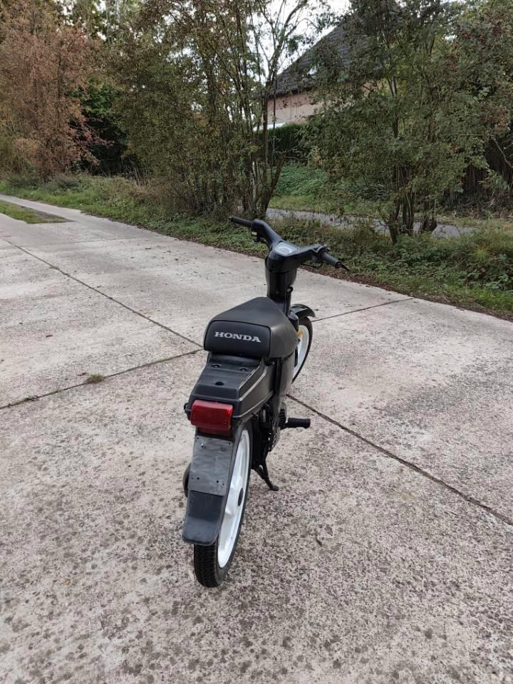 Honda wallaroo B klasse, Fietsen en Brommers, Brommers | Honda, Gebruikt, Ophalen