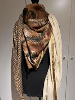 Foulard Shanna beige et brun, Vêtements | Femmes, Bonnets, Écharpes & Gants, Enlèvement ou Envoi, Porté