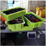 Set plastieke doos + 14 kweekpotten, 1€ per één set, Tuin en Terras, Bloempotten, Kunststof, Gebruikt, Ophalen of Verzenden, Minder dan 40 cm