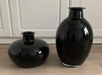 Lot de deux superbes vases en verre de chez FLAMANT neufs, Maison & Meubles, Noir, Enlèvement, Neuf, Verre