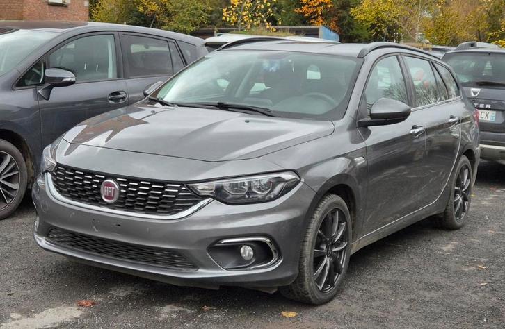 FIAT Tipo SW 1.6 JTDm 120 cv 159000km Grise, Auto's, Fiat, Tipo, Android Auto, Zwart, Zwart, Stof, Ophalen
