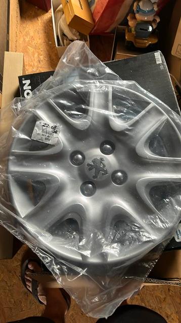 Wieldop wieldeksel peugeot 207 15 inch beschikbaar voor biedingen