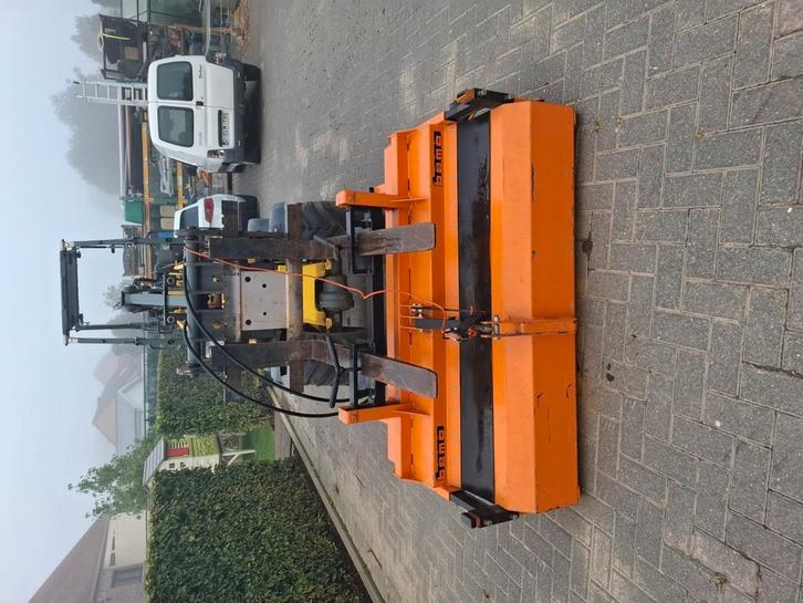 bema 155cm veegmachine borstel machine, Tuin en Terras, Veegmachines, Gebruikt, Ophalen