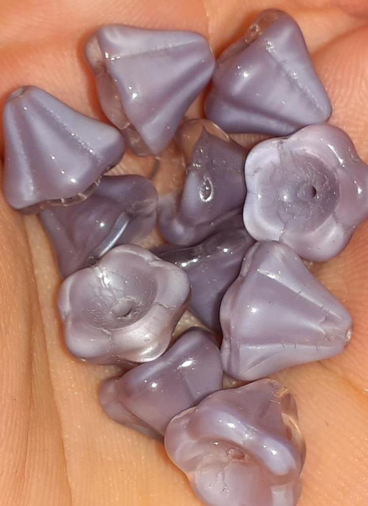 lot kralen 11 paarse bloemen glas, Hobby en Vrije tijd, Kralen en Sieraden maken, Nieuw, Kraal, Verzenden