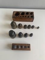 Série de 14 poids en cuivre, Antiquités & Art, Antiquités | Outils & Instruments