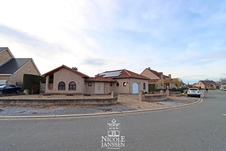 Ruime vrijstaande gezinswoning 3 slaapkamers, tuintje garage, Immo, Huizen te huur, Provincie Limburg, Vrijstaande woning, Via bemiddelaar