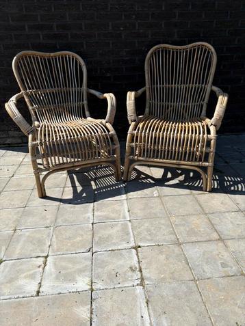 Rotan stoelen beschikbaar voor biedingen