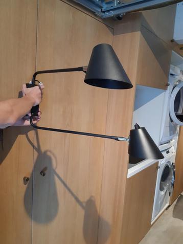 Wandlamp/wandverlichting met 2 beweegbare lichtpunten beschikbaar voor biedingen