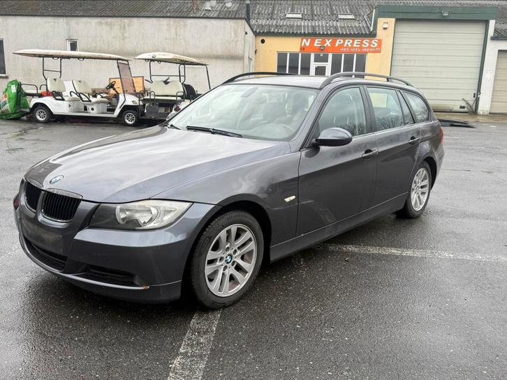 Bmw 318i benzine euro 4 gekeurd voor verkoop met carpas, Auto's, BMW, Particulier, Benzine, Ophalen