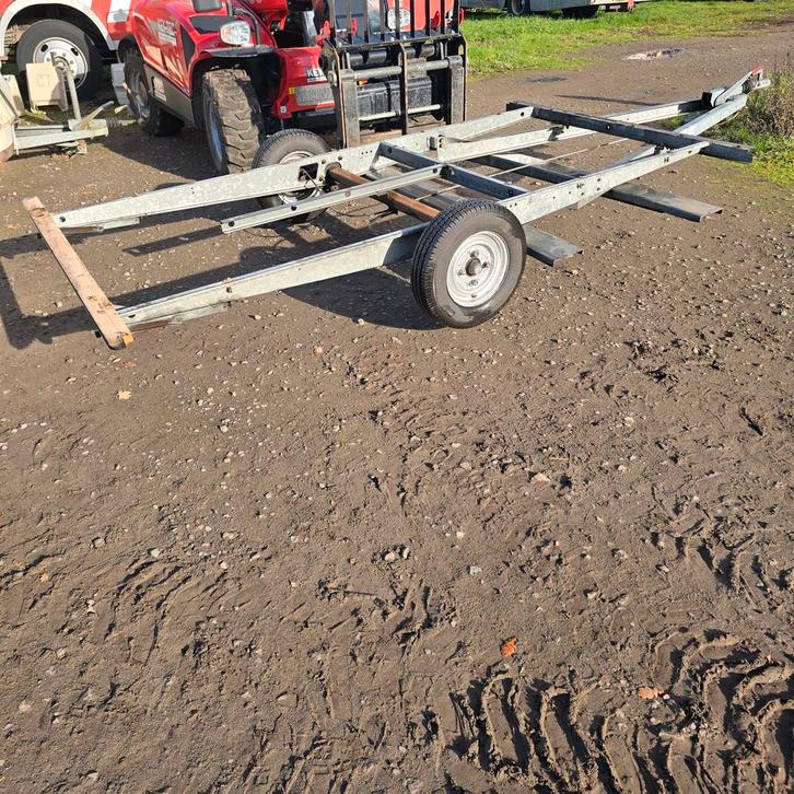 Chassis caravan 750kg foodtruck Tiny House aanhangwagen bouw, Caravans en Kamperen, Caravanaccessoires, Zo goed als nieuw, Ophalen