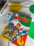 Twister, Hobby & Loisirs créatifs, Jeux de société | Jeux de cartes, Trois ou quatre joueurs, Enlèvement, Utilisé